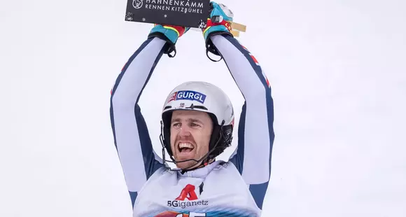 Ein echtes Kronjuwel für Gurgl: Slalom-Ass Dave Ryding fährt mit historischem Triumph Richtung Olympia
