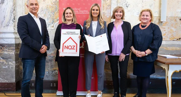 Haus zum Guten Hirten in Hall erhält das Nationale Qualitätszertifikat für Alten  und Pflegeheime
