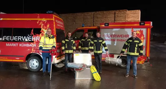 Pfeifer sponsert Kühbacher Feuerwehren