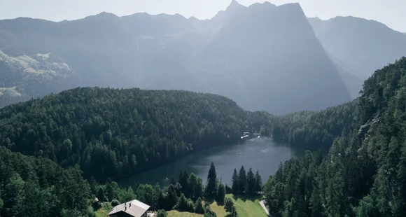 „Verdeckelung“ am Seeboden: Neue Methode zur Rettung des Piburger See